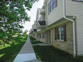 featured image of 921 E Grand Ave