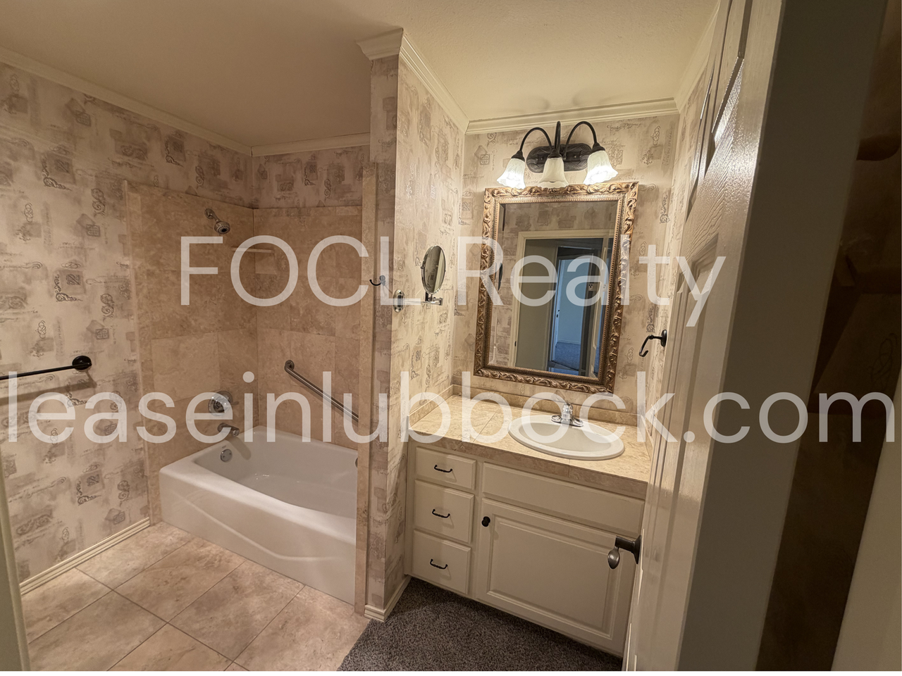 3221 63rd St - Photo 6 of 19