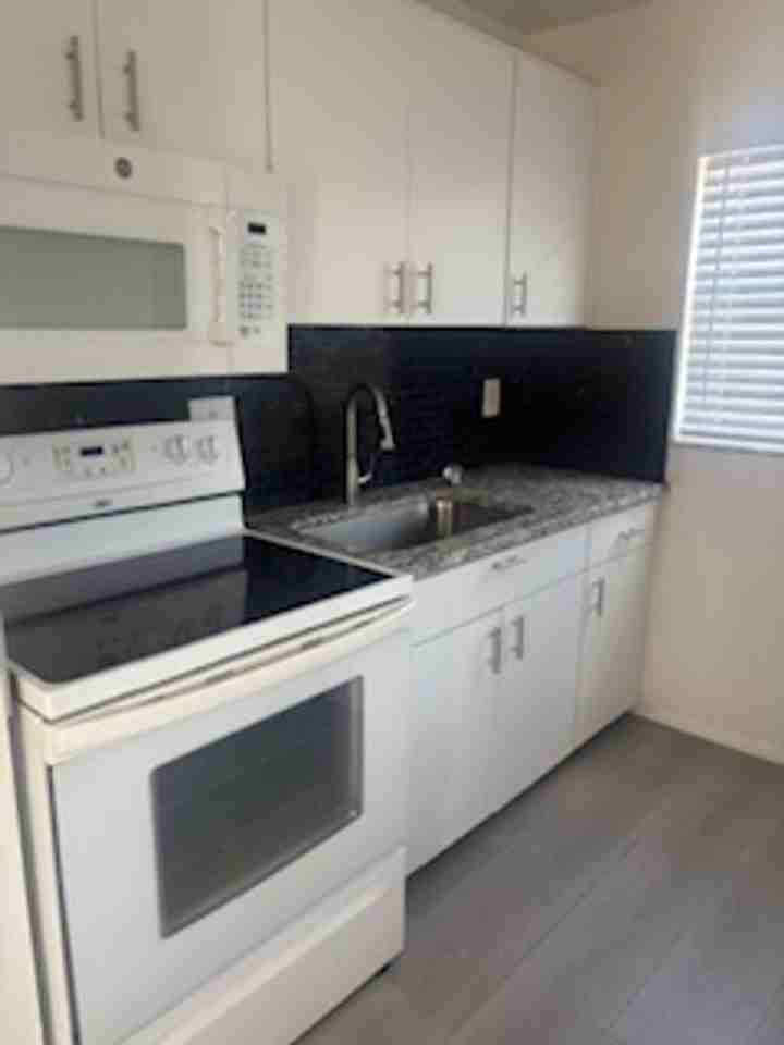 2802 Banza St #A - Photo 2 of 5