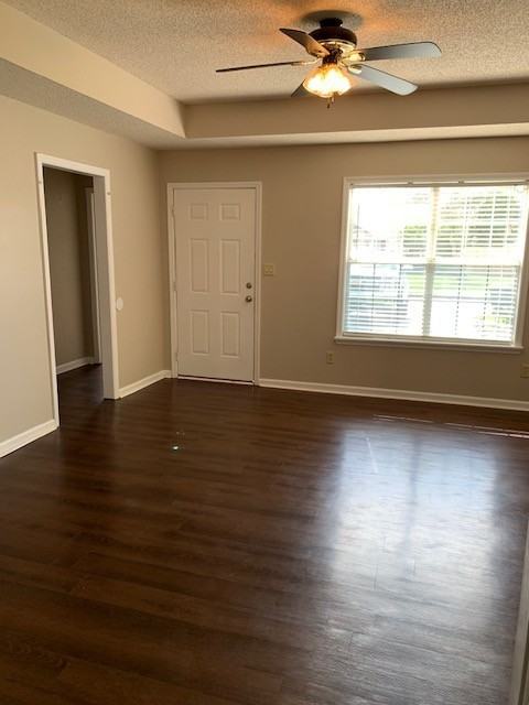 3010 Kensington Ln - Photo 2 of 11