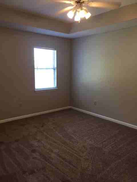 3010 Kensington Ln - Photo 6 of 11