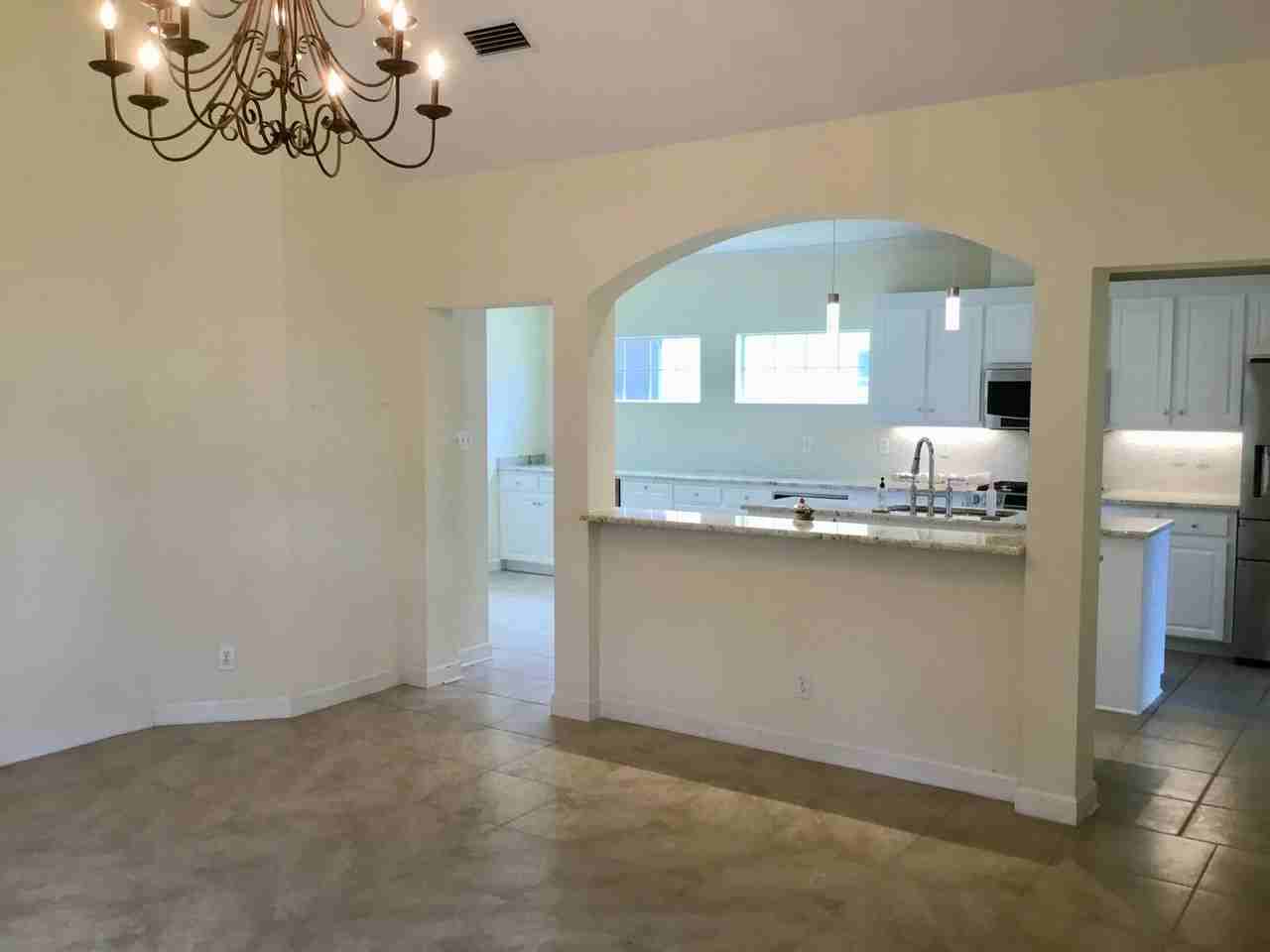 112 Kensington Ct - Photo 3 of 29