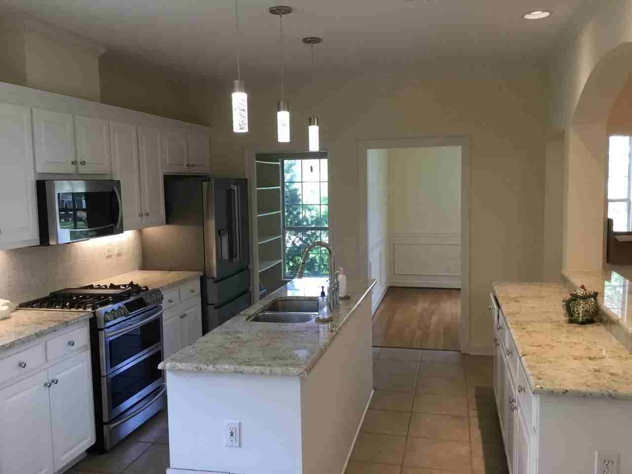 112 Kensington Ct - Photo 4 of 29