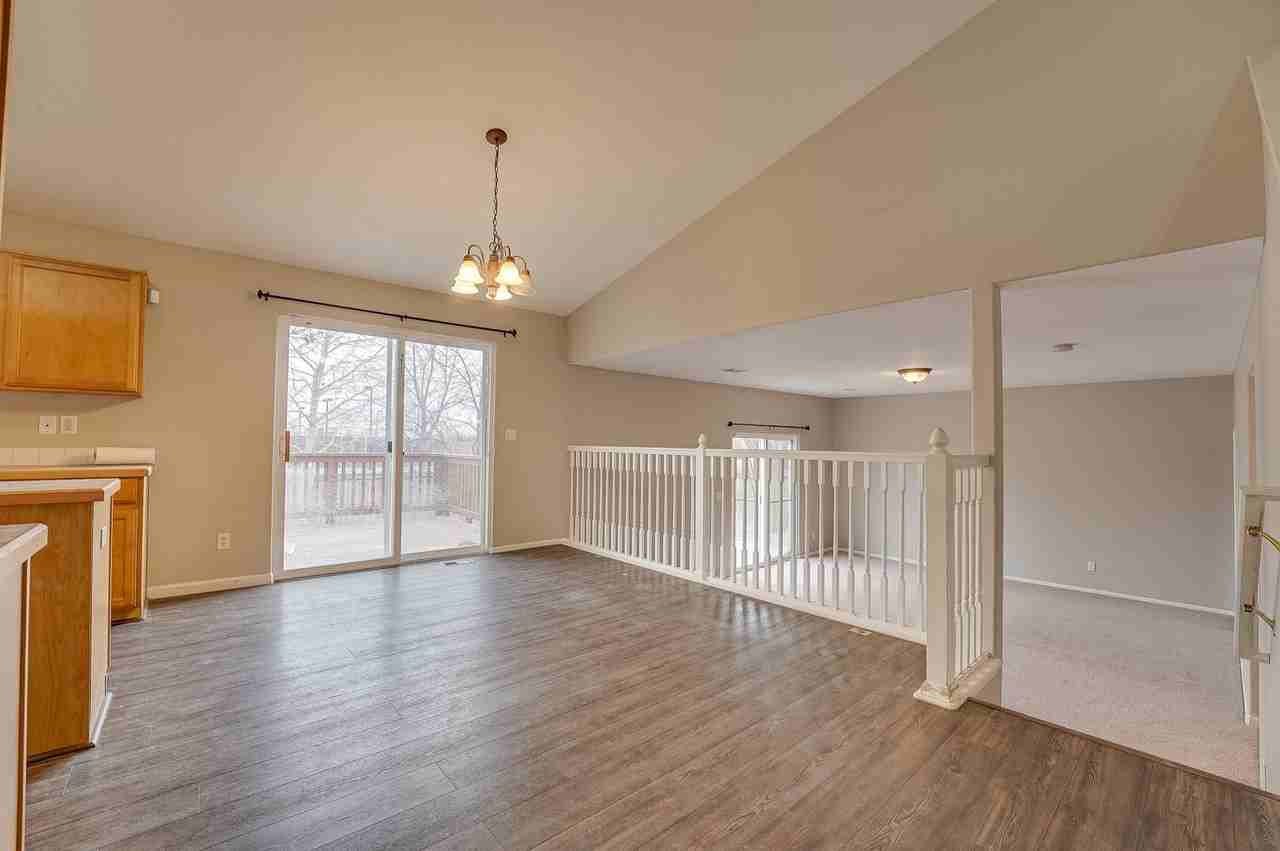 9028 Smoke Signal Way - Photo 5 of 31