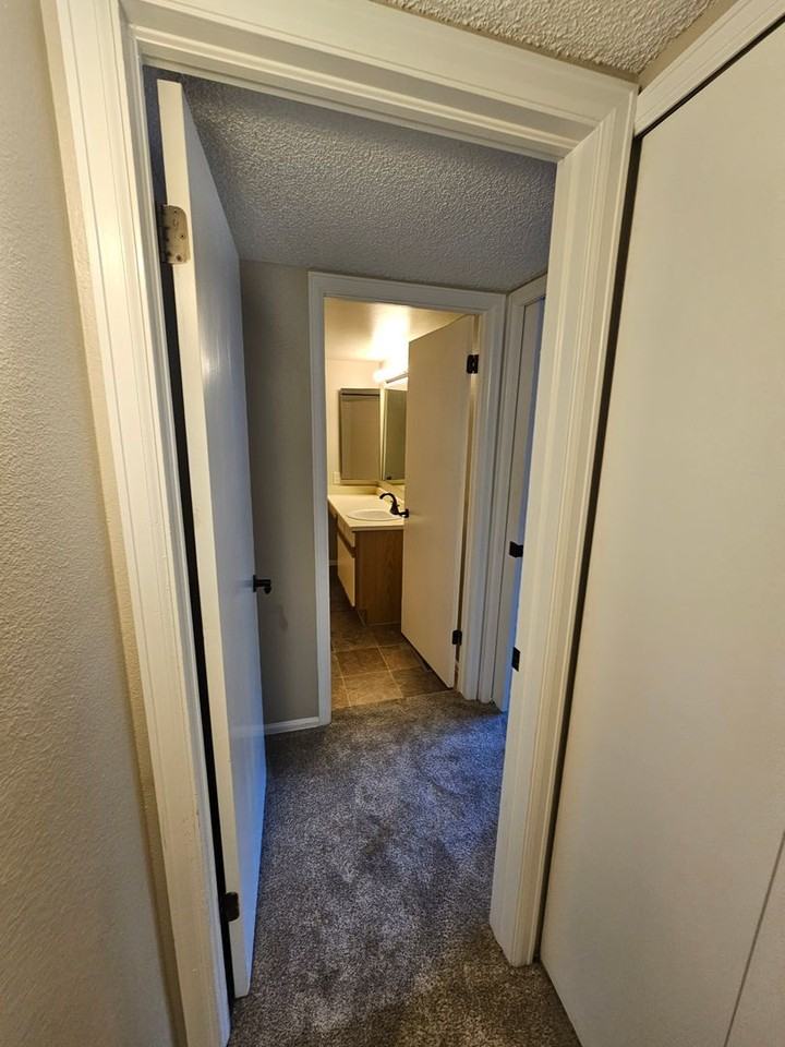 945 Moorings Dr - Photo 5 of 23