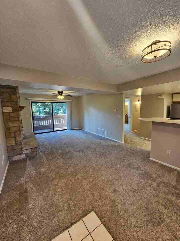 945 Moorings Dr - Photo 4 of 23