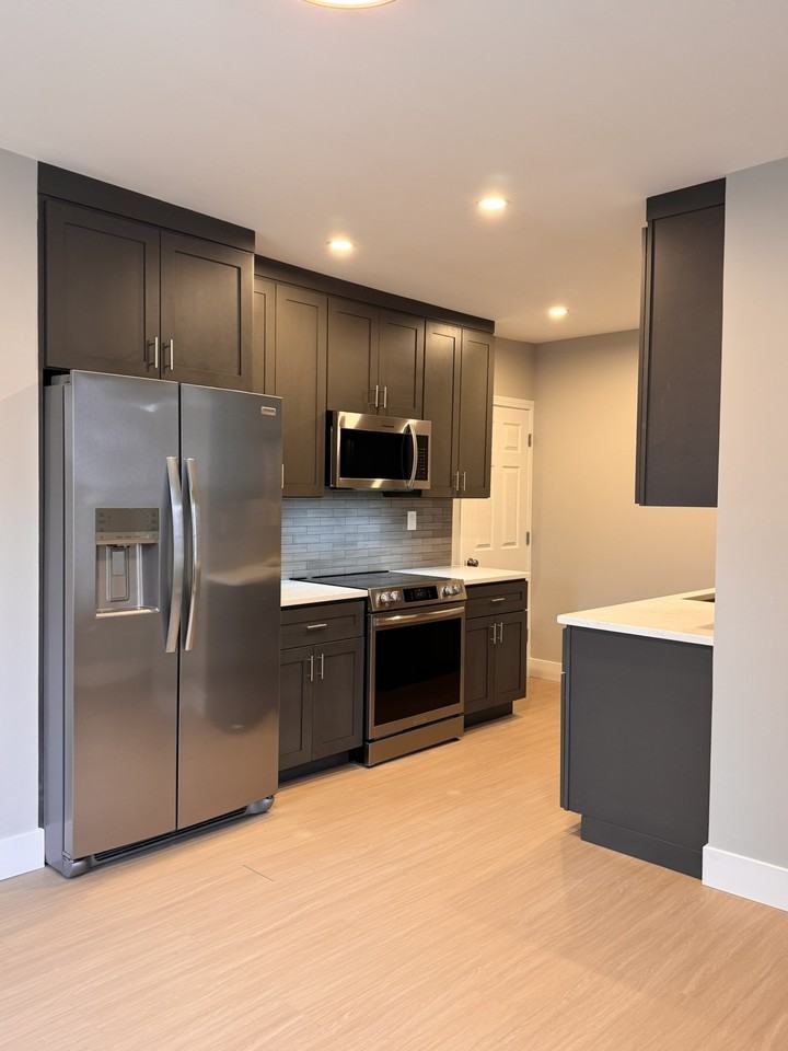 64 Windsor St #64 - Photo 3 of 22