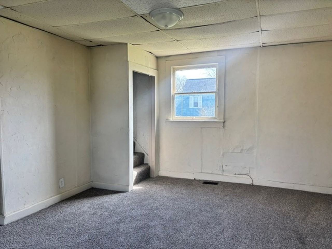 1425 Uhlhorn St - Photo 3 of 13