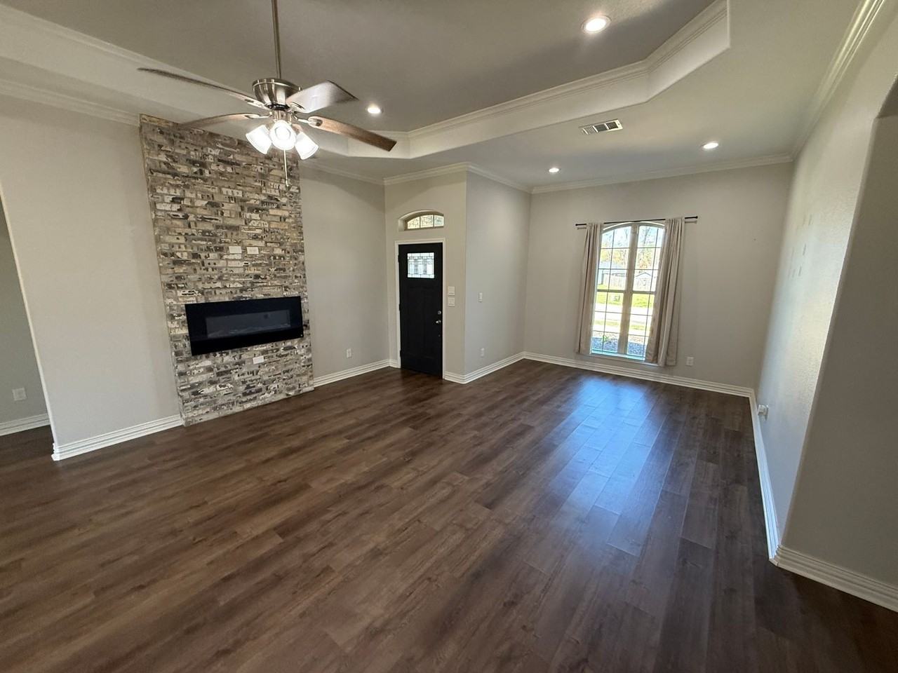 104 Hay Meadow Dr - Photo 2 of 17