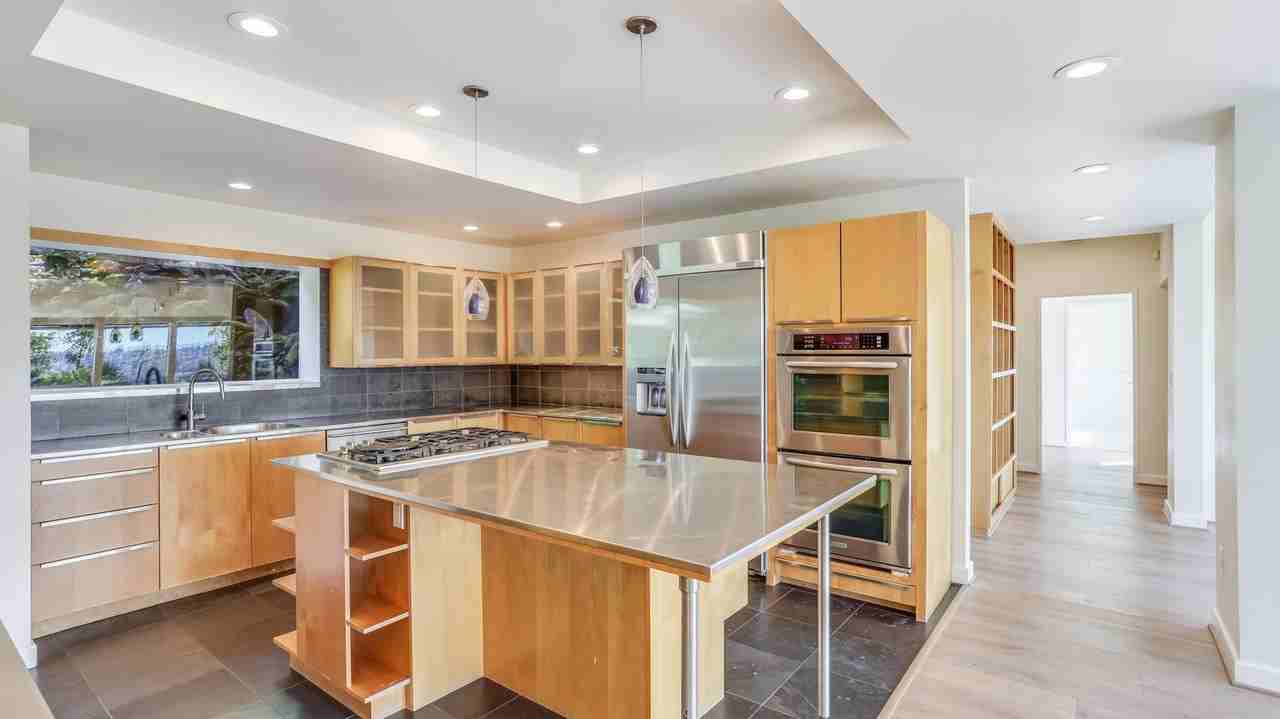 8158 W Mercer Way - Photo 7 of 35