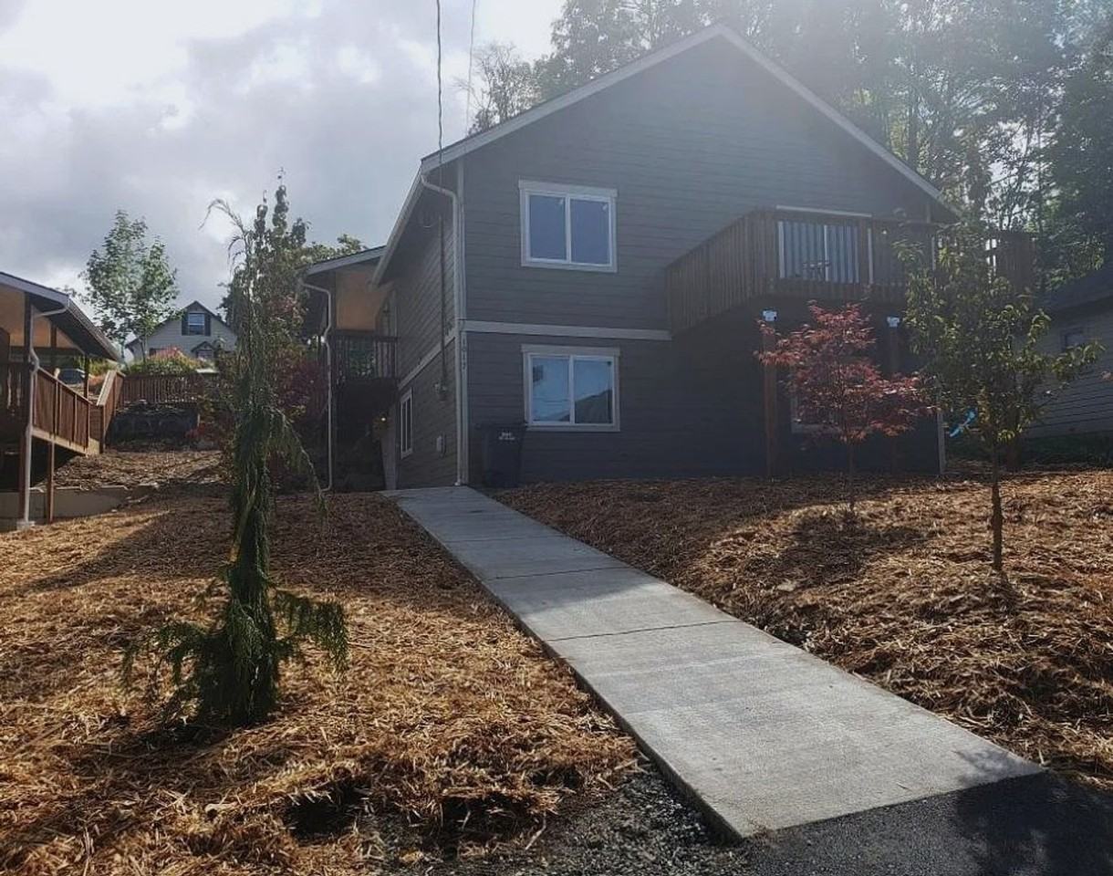 1017 Jersey Street - Photo 7 of 9