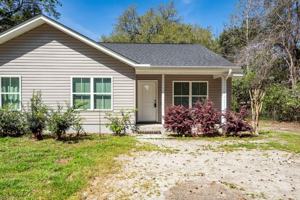 featured image of 211 White St #B