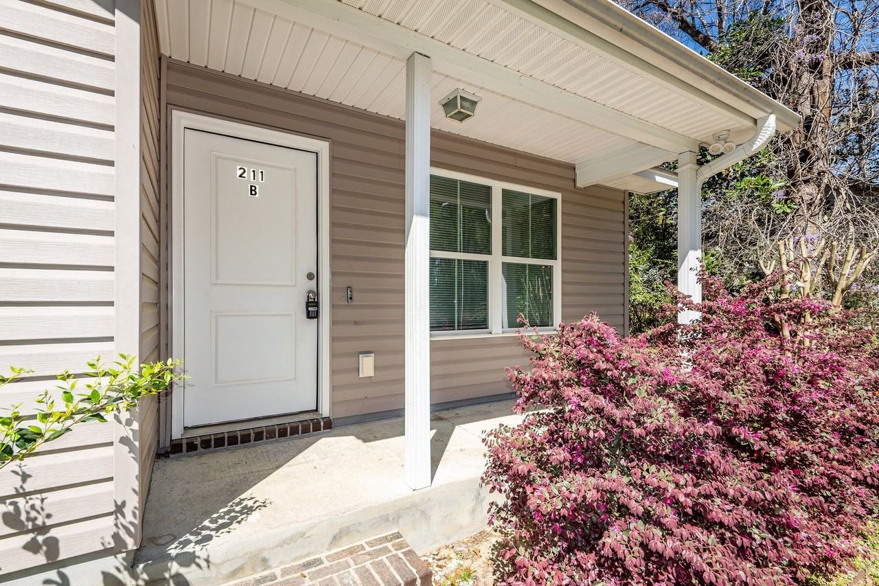 211 White St #B - Photo 2 of 29