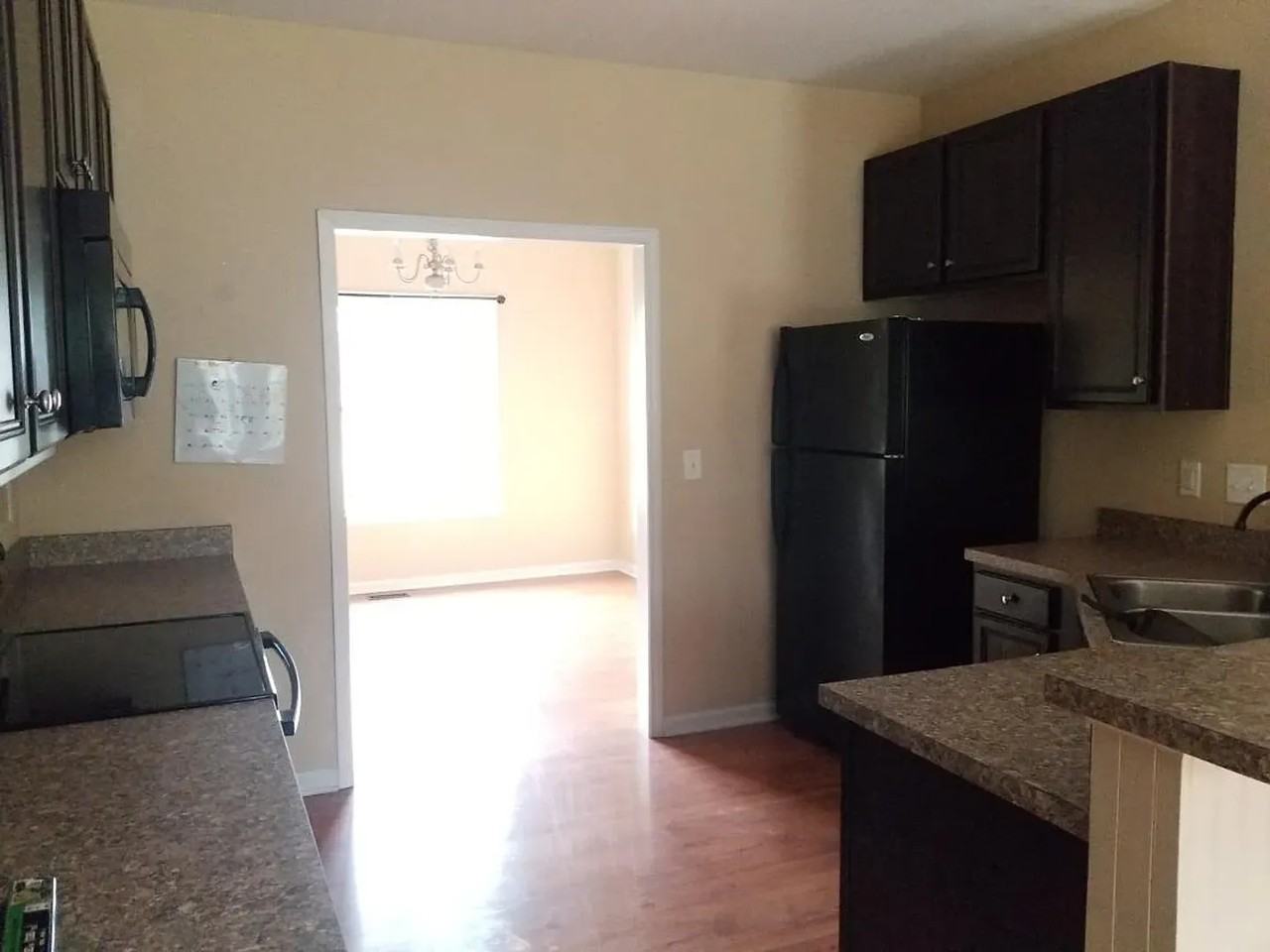 1421 Tawny View Ln - Photo 3 of 21