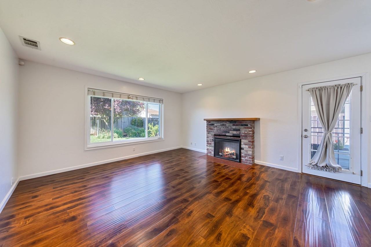 2536 Ribier Way - Photo 2 of 42