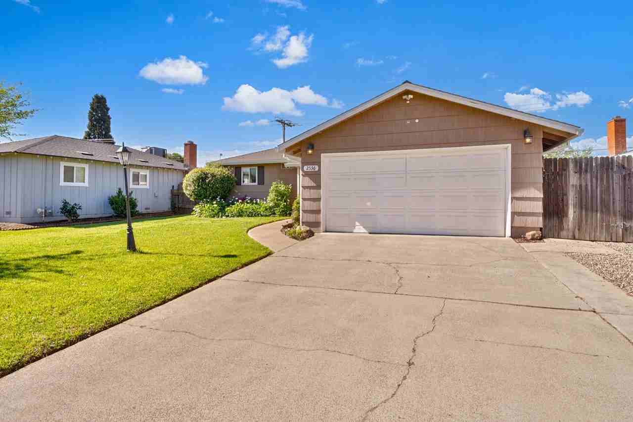 2536 Ribier Way - Photo 7 of 42