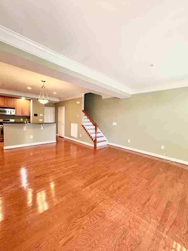 645 Whetstone Glen St - Photo 3 of 35