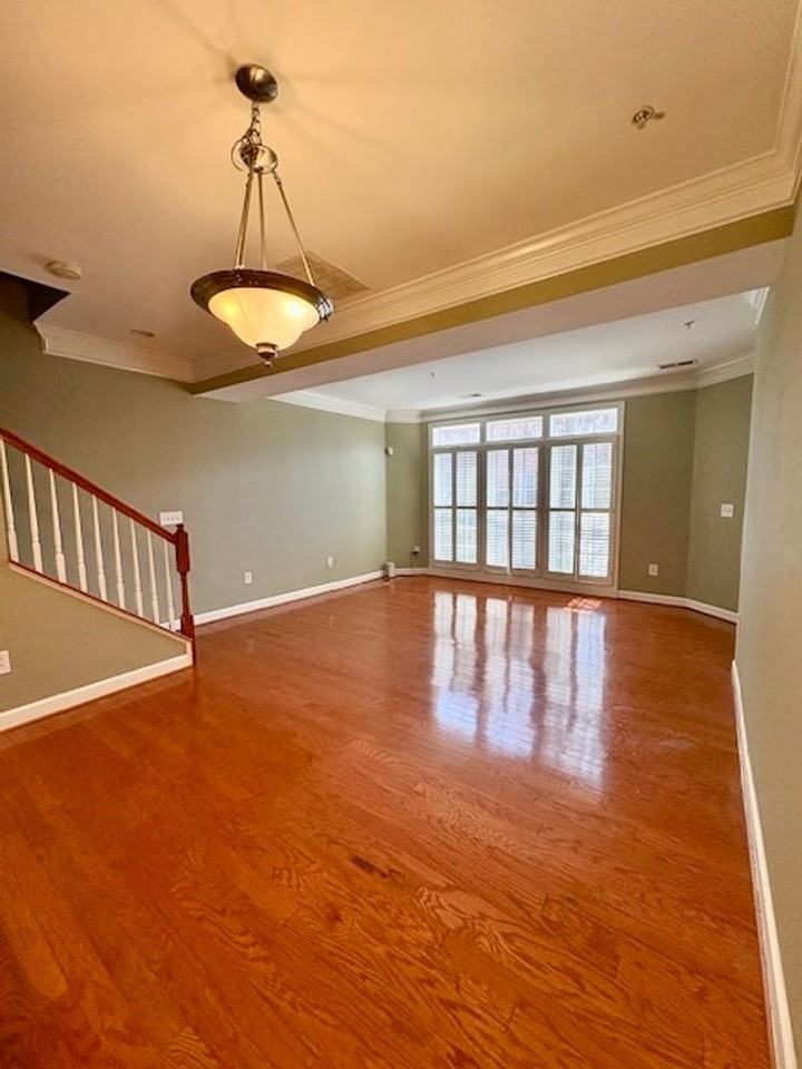 645 Whetstone Glen St - Photo 6 of 35