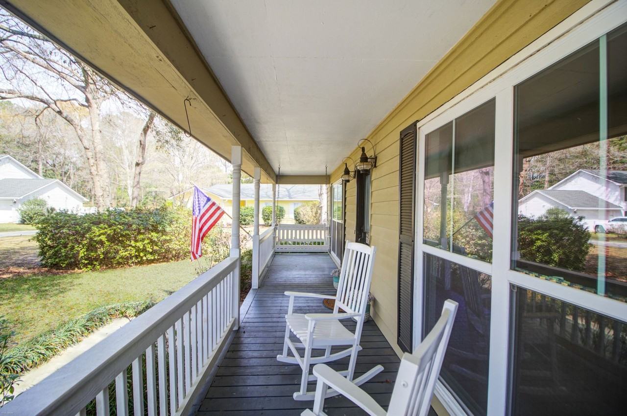 1140 Windsome Pl - Photo 7 of 41