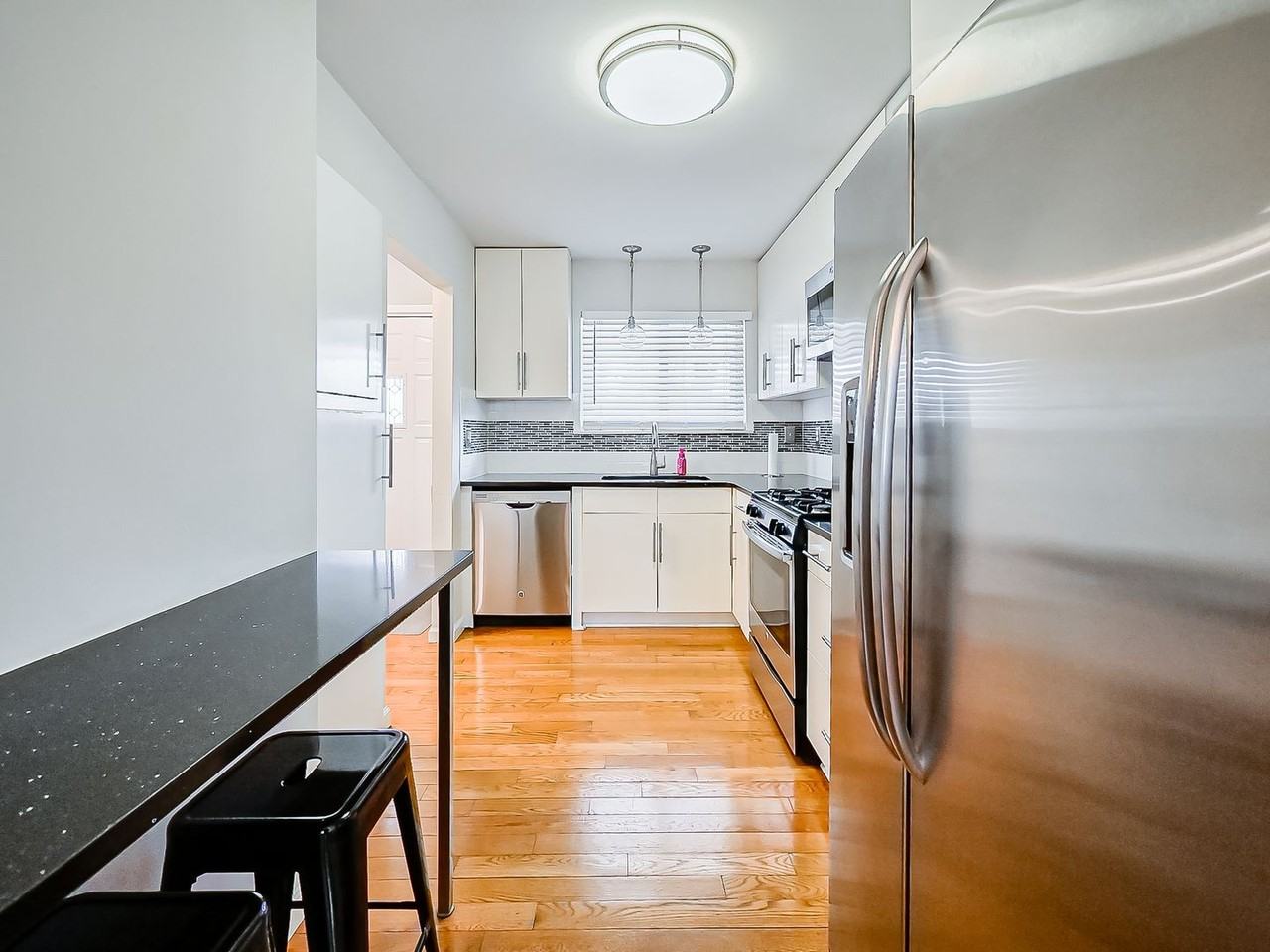 3203 Woodland Ave - Photo 4 of 28