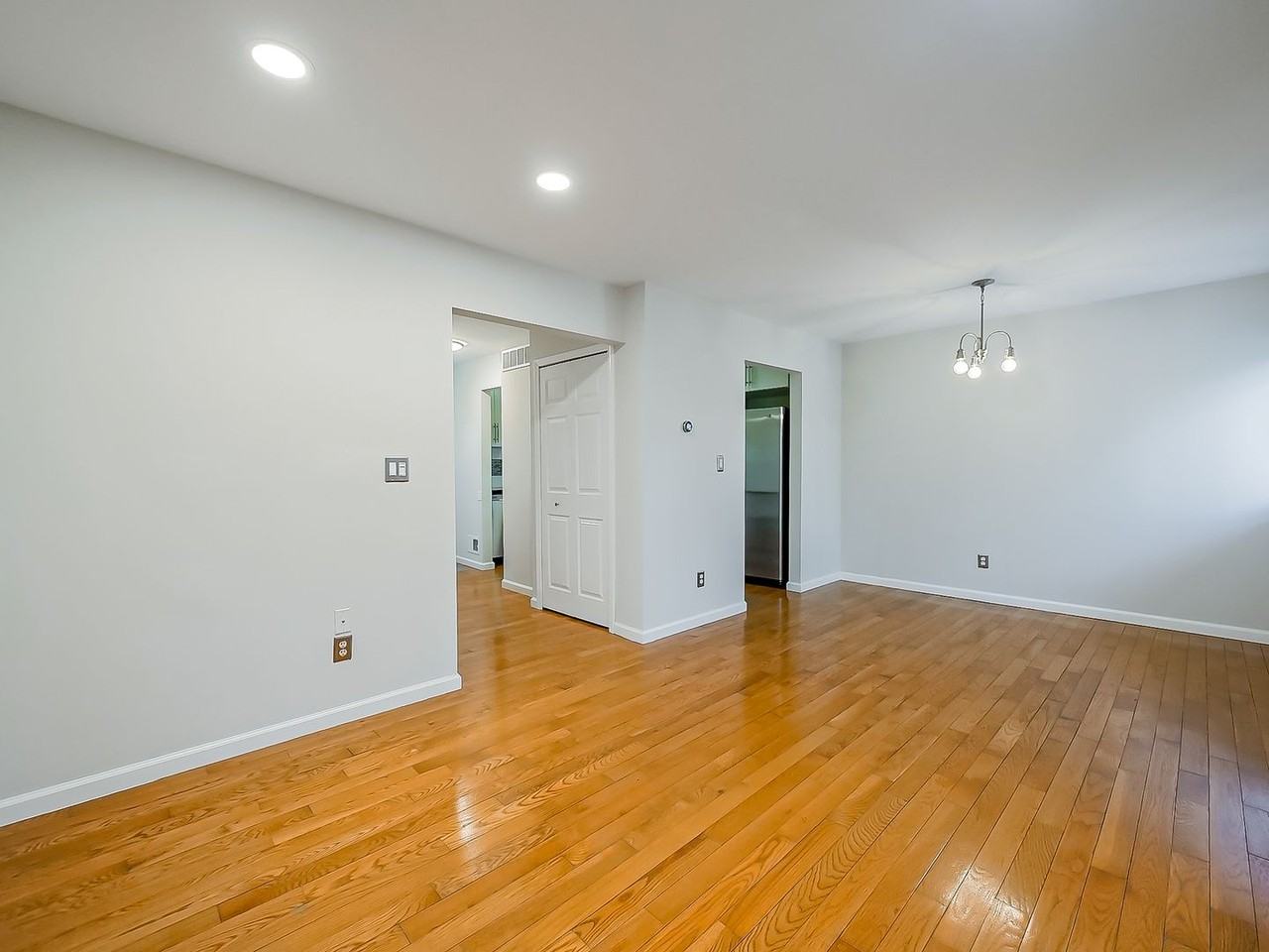 3203 Woodland Ave - Photo 6 of 28