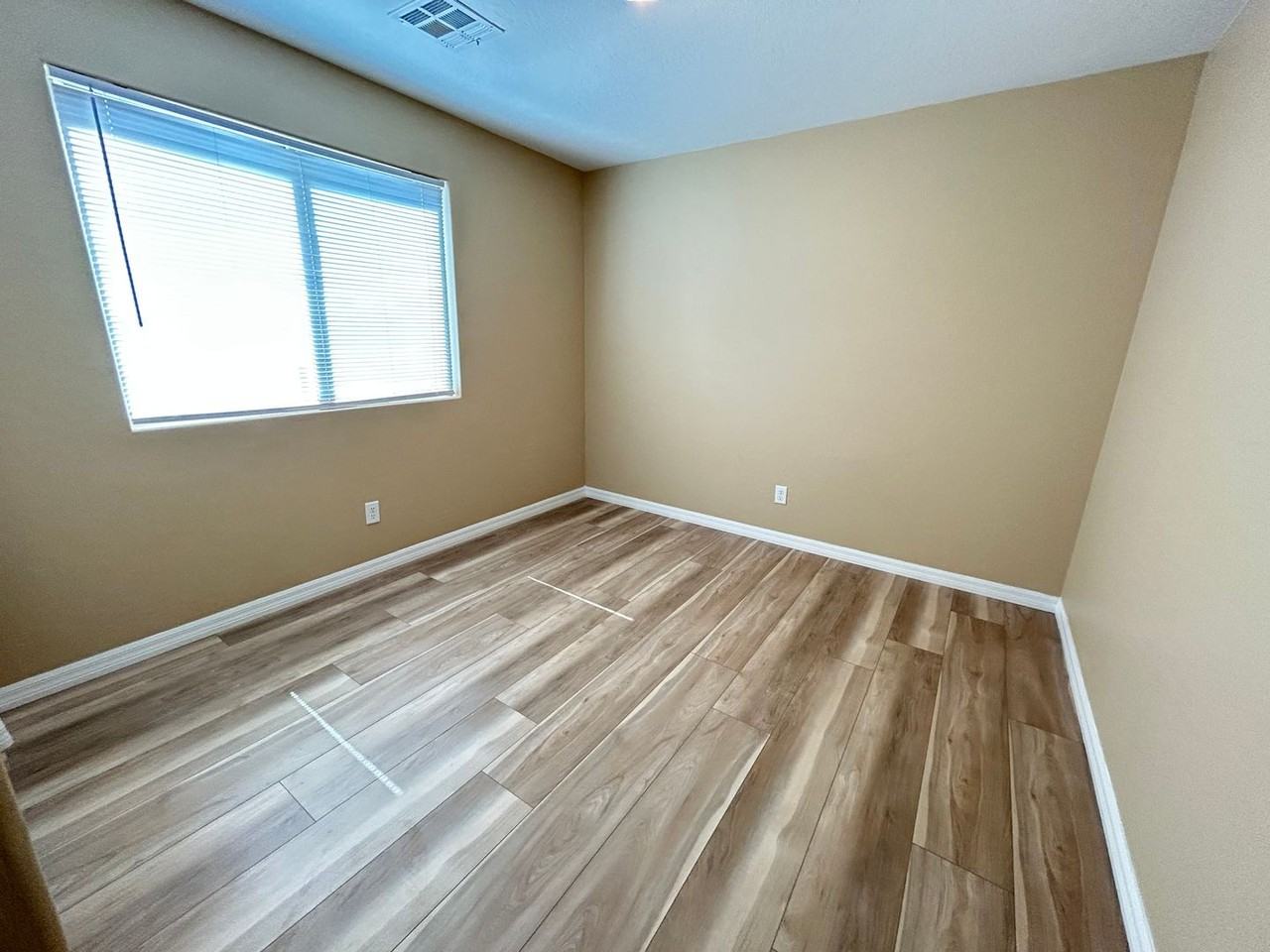 4325 Harristown Dr - Photo 6 of 26