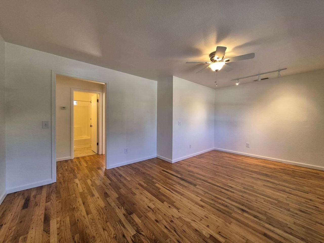 7508 Washington Ave - Photo 5 of 14