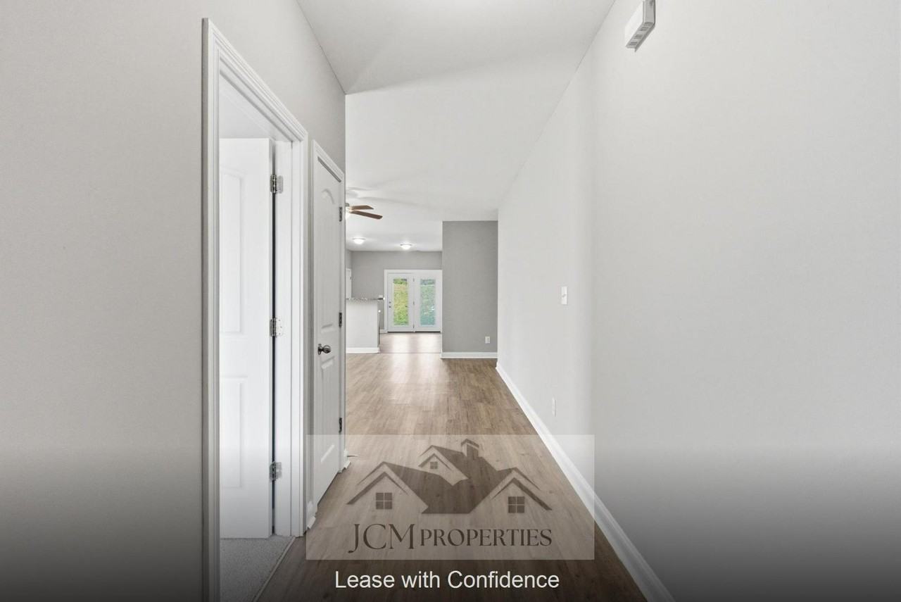 925 Dawson Creek Way - Photo 6 of 11