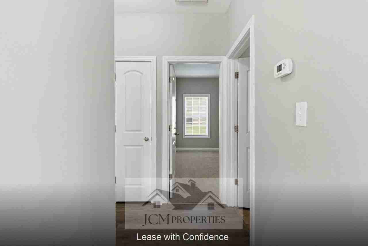 925 Dawson Creek Way - Photo 7 of 11