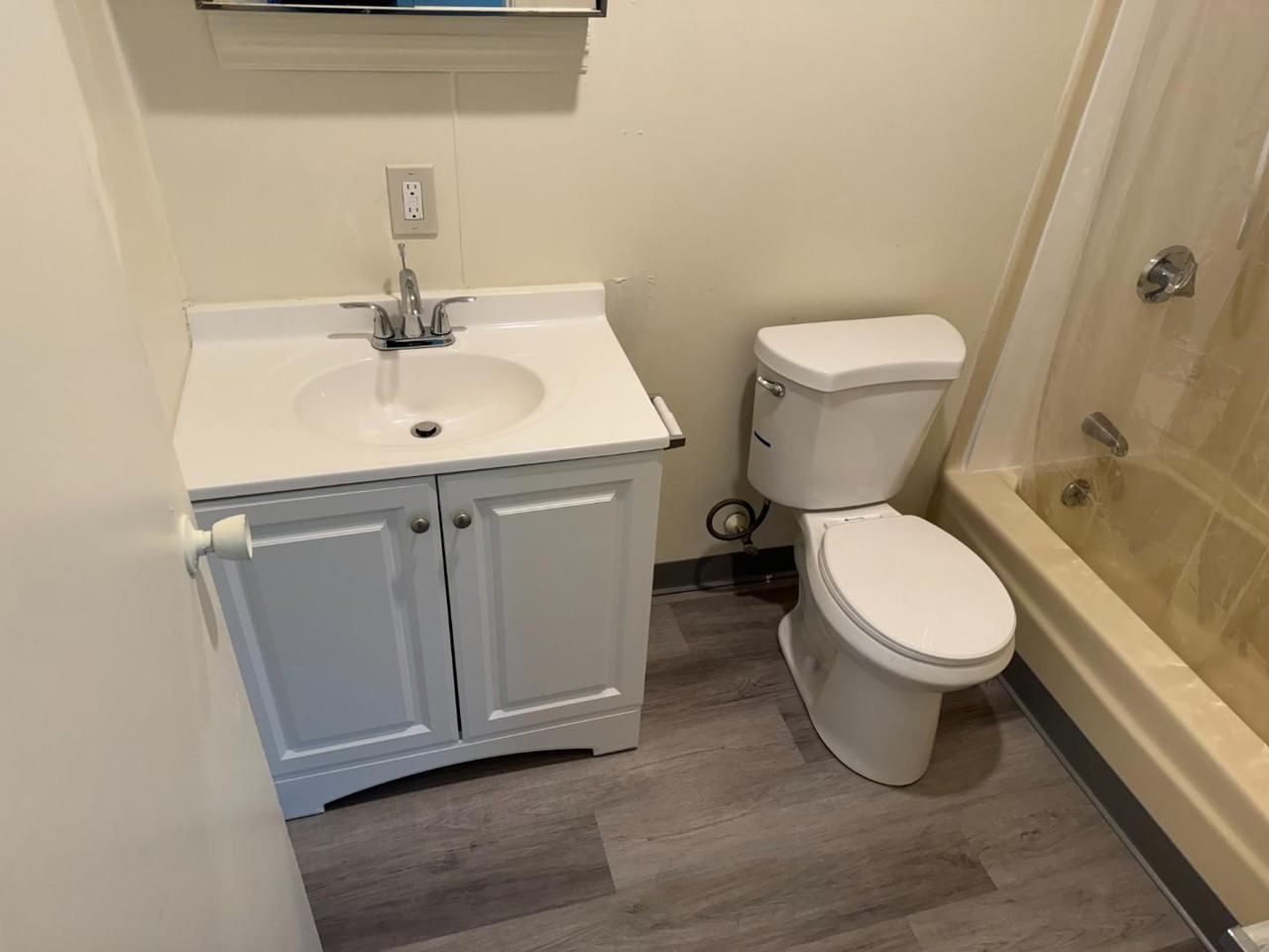 GOFFSTOWN VILLAGE 27 - Photo 5 of 11