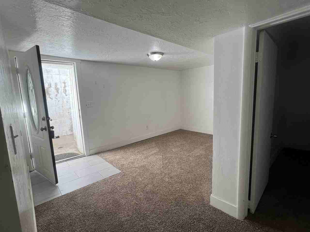 389 East Vine Street3 #3 - Photo 4 of 15