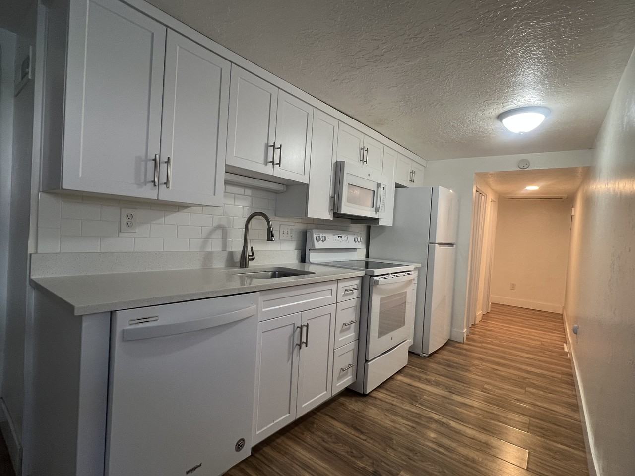 389 East Vine Street3 #3 - Photo 5 of 15