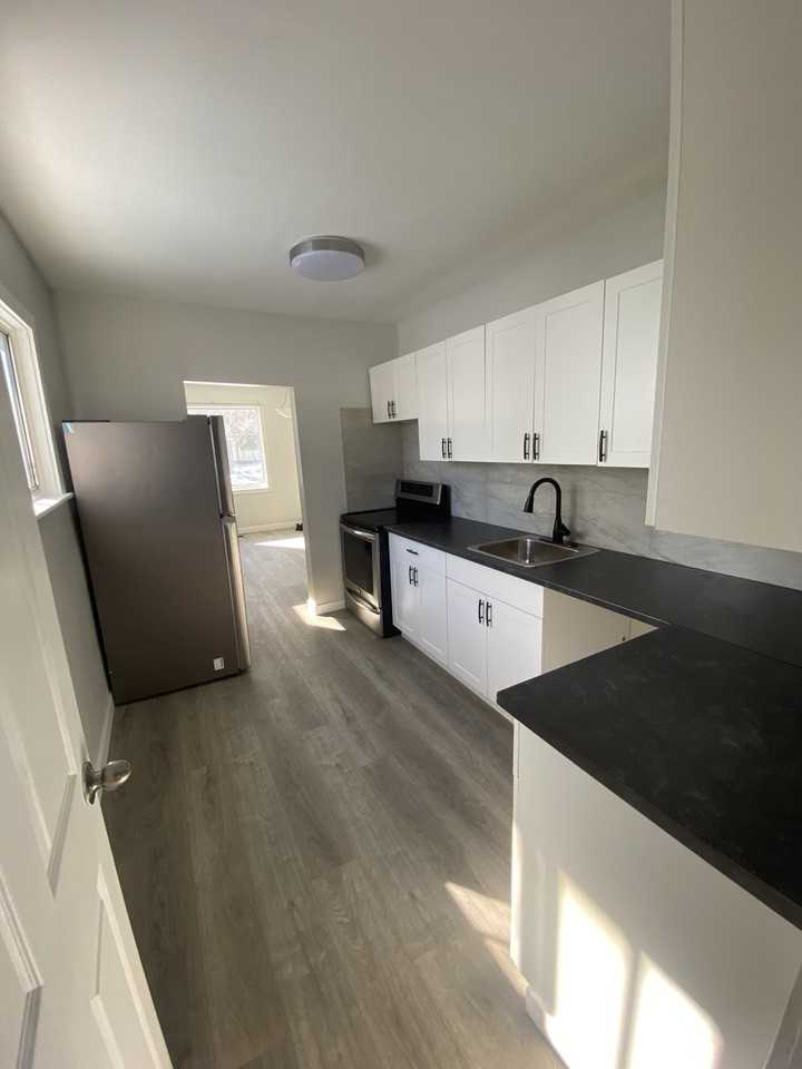 831 Talbot Avenue - Photo 2 of 11