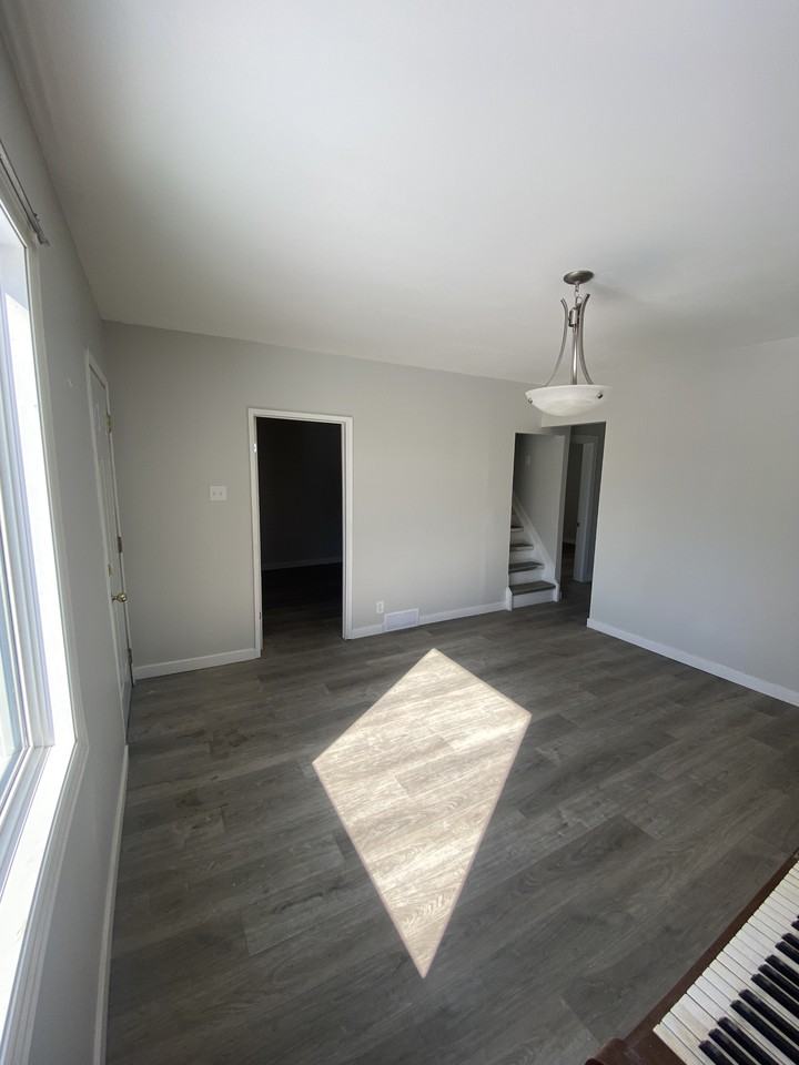 831 Talbot Avenue - Photo 4 of 11