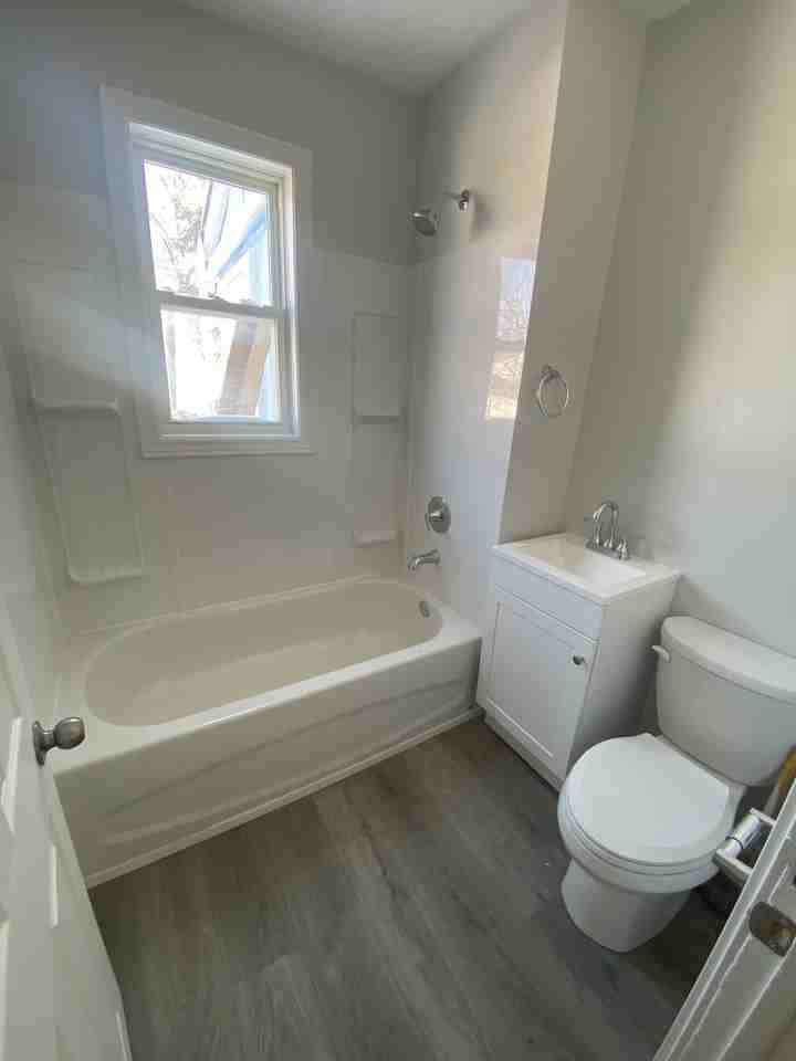 831 Talbot Avenue - Photo 6 of 11