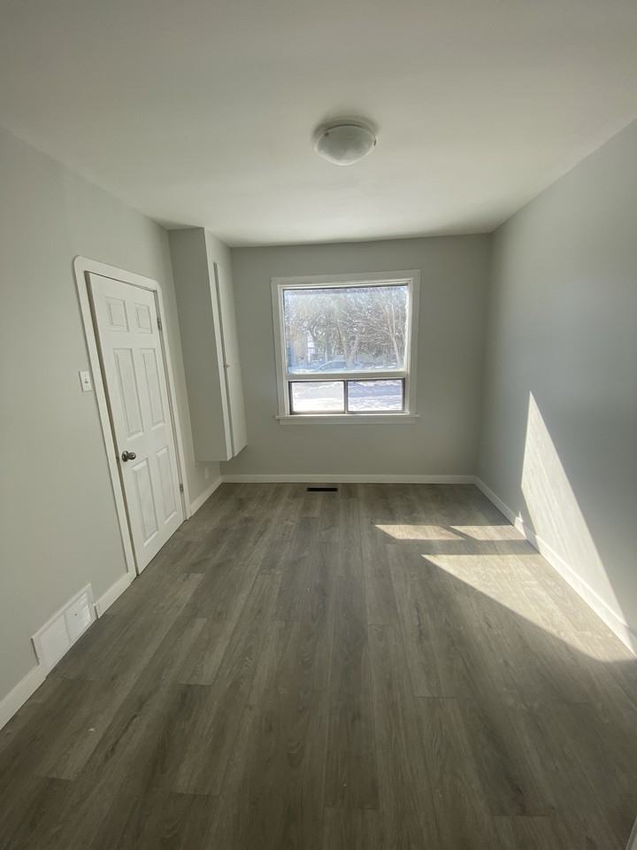 831 Talbot Avenue - Photo 7 of 11