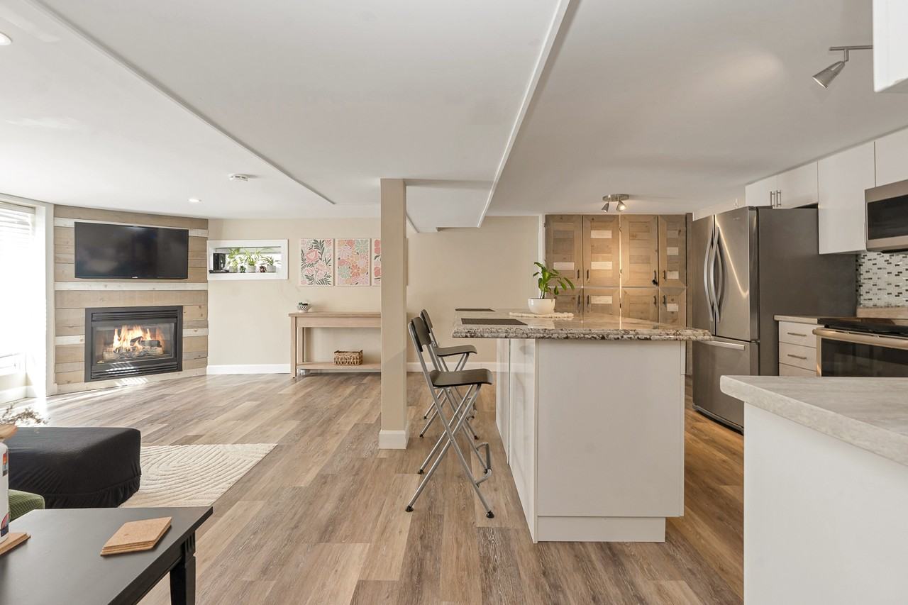 138 Owen St - Photo 6 of 13