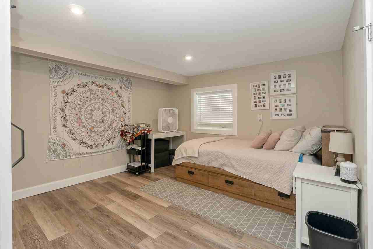 138 Owen St - Photo 7 of 13