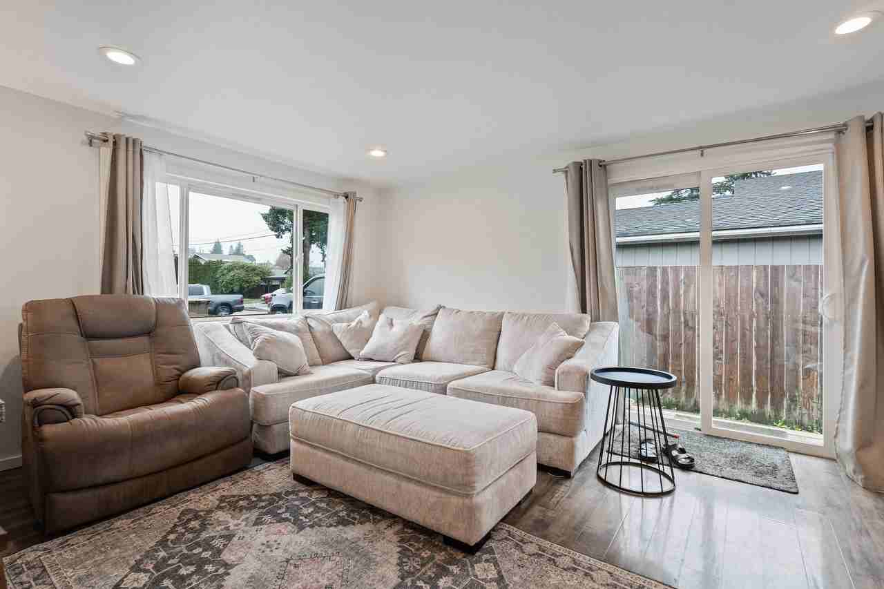 4817 N Vassault St #1 - Photo 6 of 20