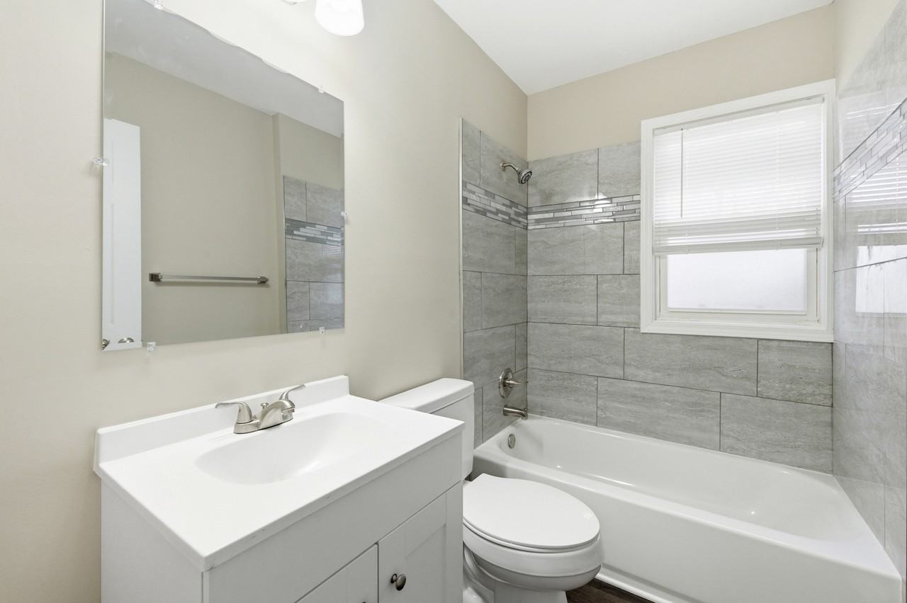 3360 Edgeworth St #1 - Photo 4 of 14