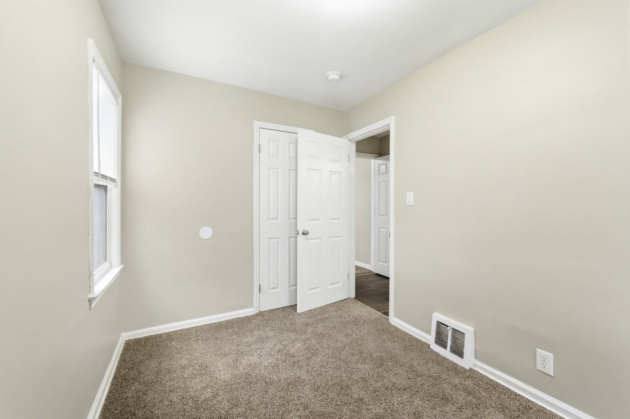 3360 Edgeworth St #1 - Photo 7 of 14