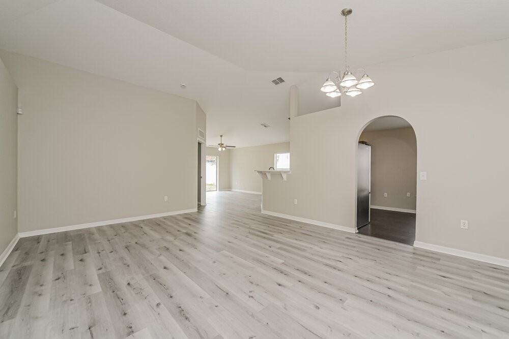 433 Hammerstone Ave - Photo 3 of 16