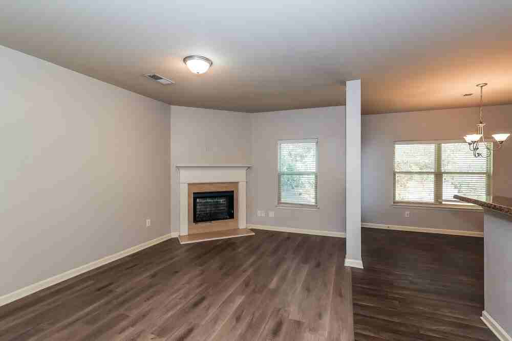 260 Stillwood Dr - Photo 4 of 17