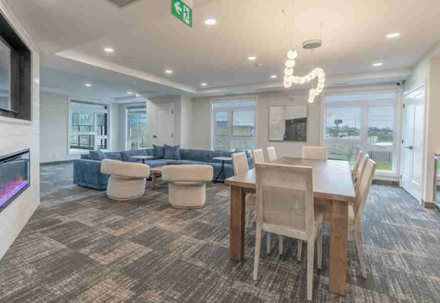 1540 Venetian Blvd #204 - Photo 3 of 20