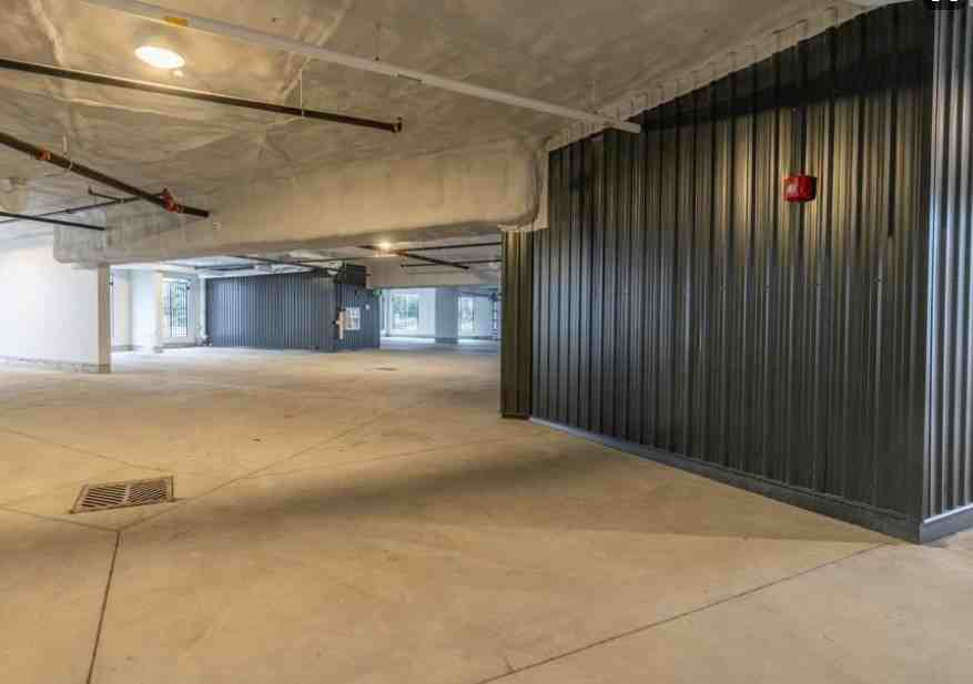 1540 Venetian Blvd #204 - Photo 5 of 20