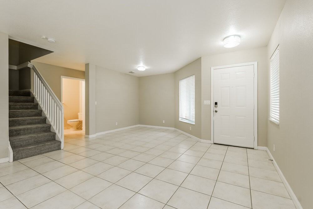6168 Whalton St - Photo 5 of 17