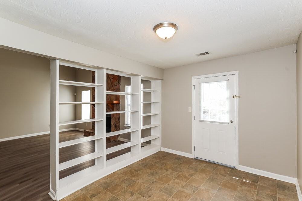 5913 Clate Ct - Photo 5 of 16