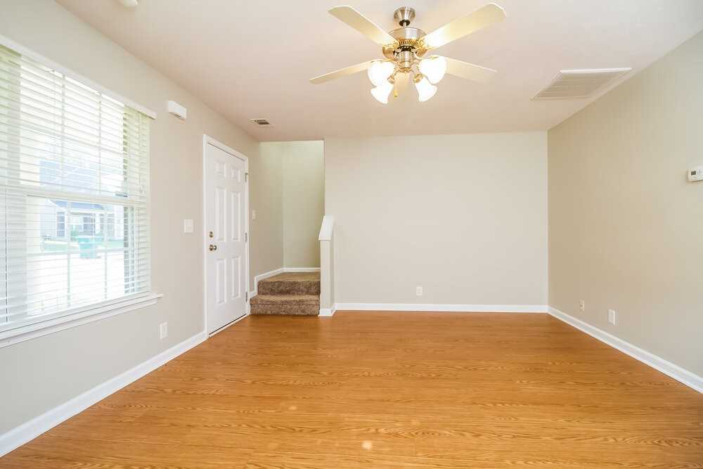 9204 Thomason Trl - Photo 2 of 15