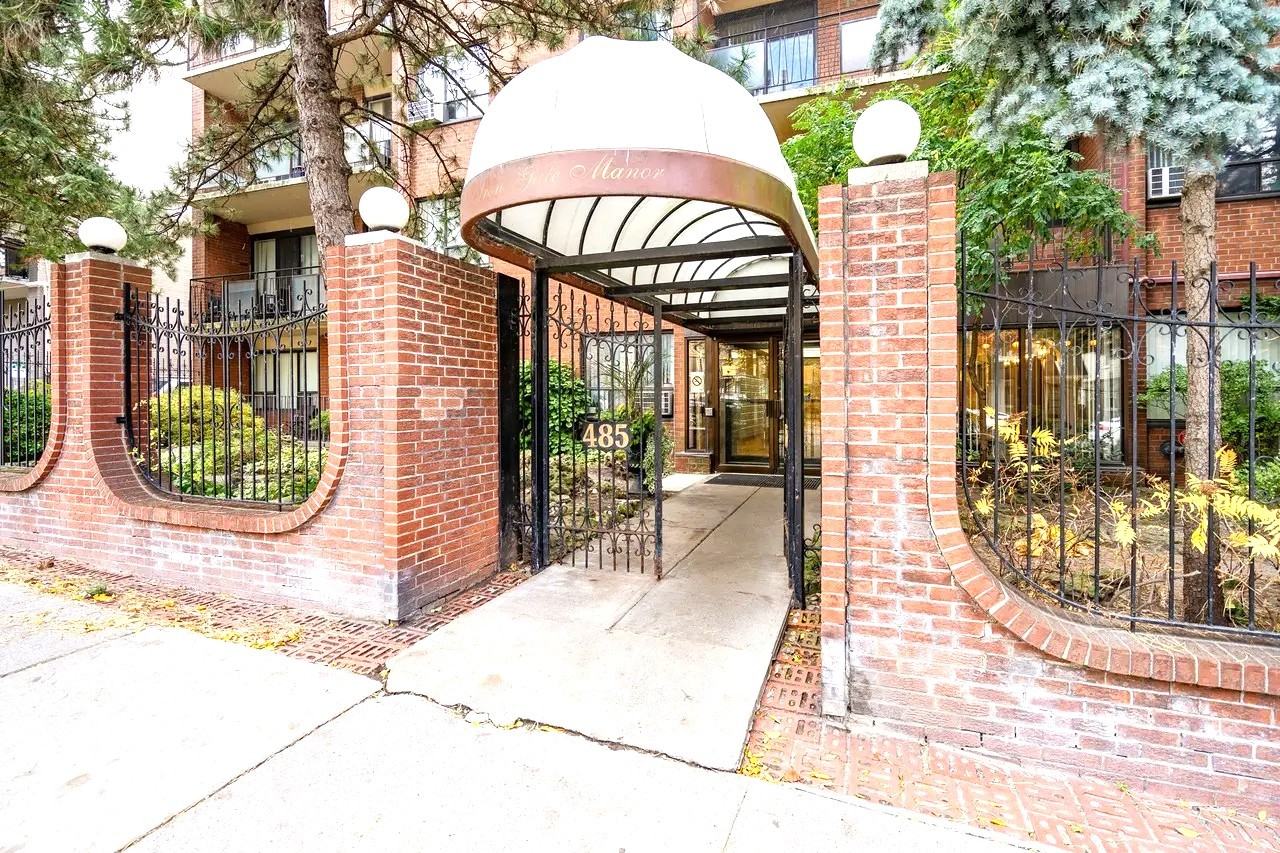 Iron Gate Manor - Photo 2 of 50