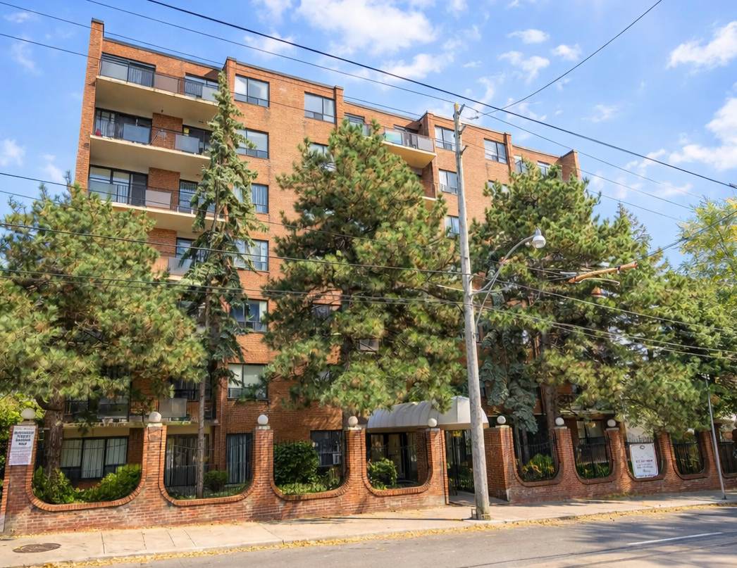 Iron Gate Manor - Photo 3 of 50